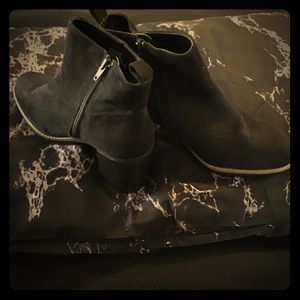 Black Faux Suede 4" Ankle Boot - Women's Sz 9